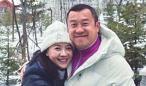 曾志伟对51岁曾宝仪婚姻态度开明，不催婚-图1